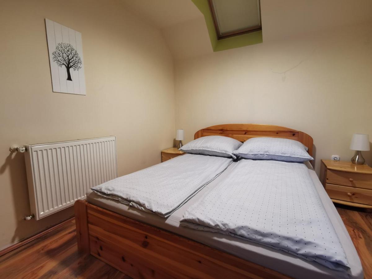 Galery Apartman Gyula Exterior foto