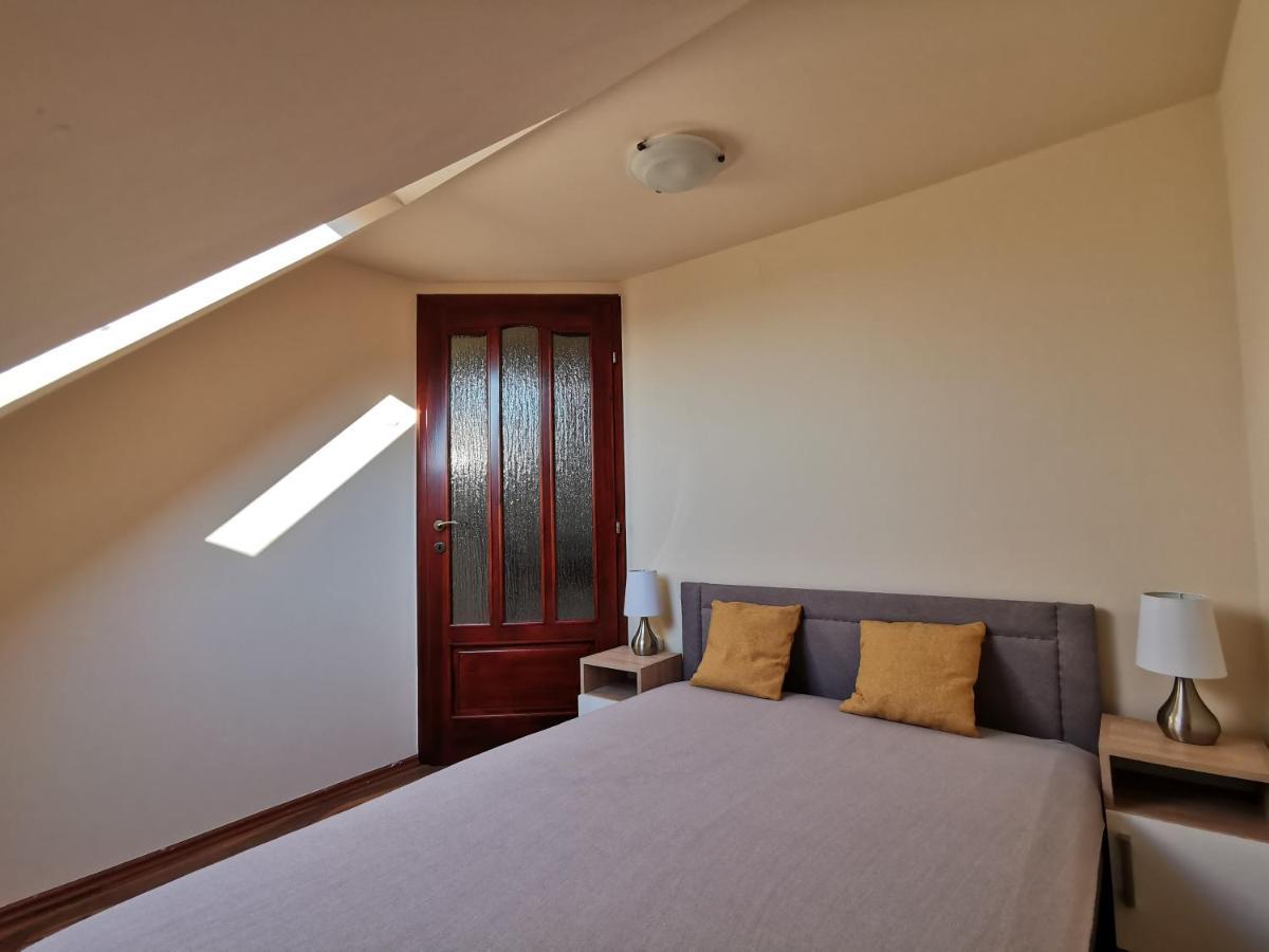Galery Apartman Gyula Exterior foto
